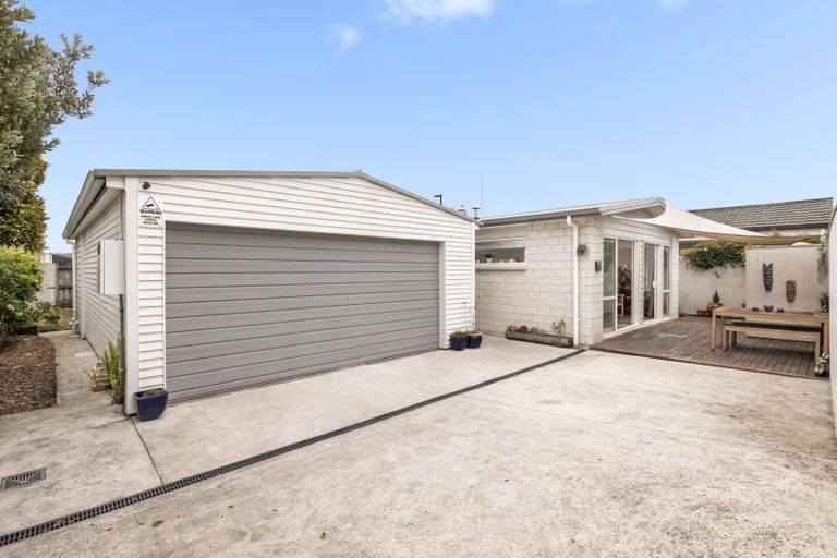 Photo of property in 29b Percy Road, Papamoa Beach, Papamoa, 3118