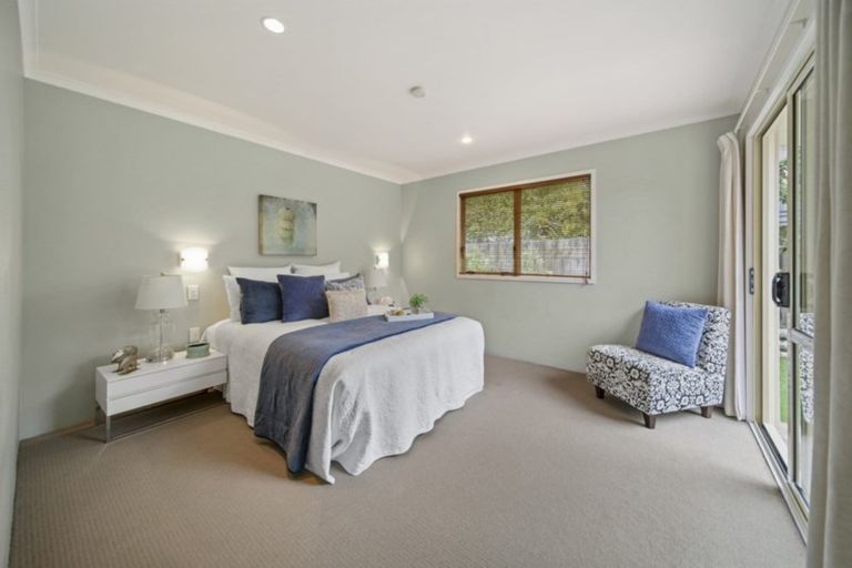 Photo of property in 42a Lisa Rise, Half Moon Bay, Auckland, 2012