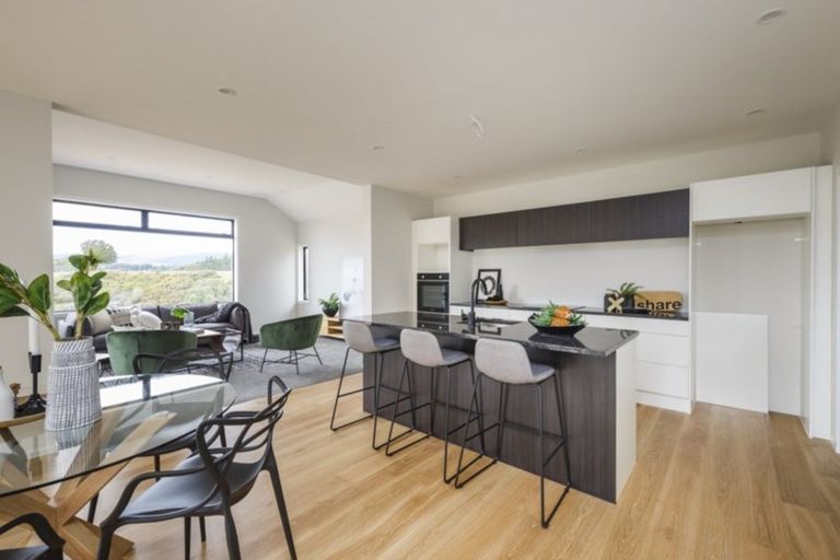 Photo of property in 20 Coutts Way, Fitzherbert, Palmerston North, 4410