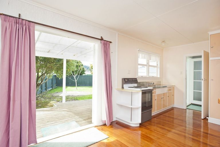 Photo of property in 21 Turenne Street, Inner Kaiti, Gisborne, 4010