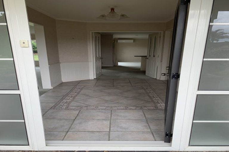 Photo of property in 13 Moss Crescent, Takanini, 2112