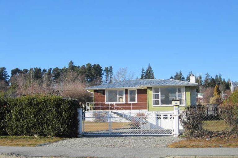 Photo of property in 106 Upton Street, Wanaka, 9305