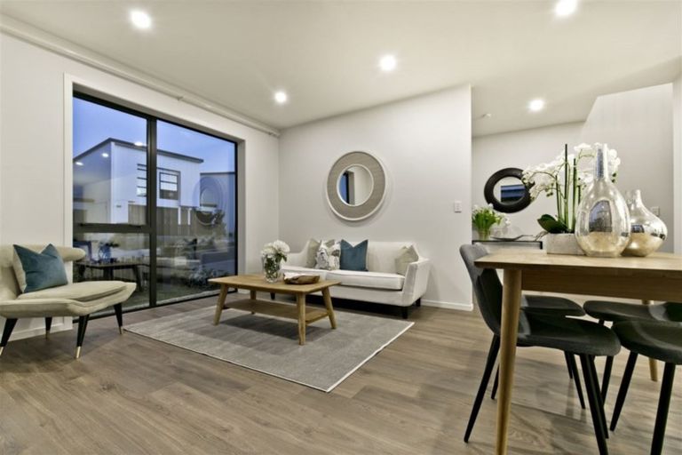Photo of property in 7 Tihema Lane, Westgate, Auckland, 0614