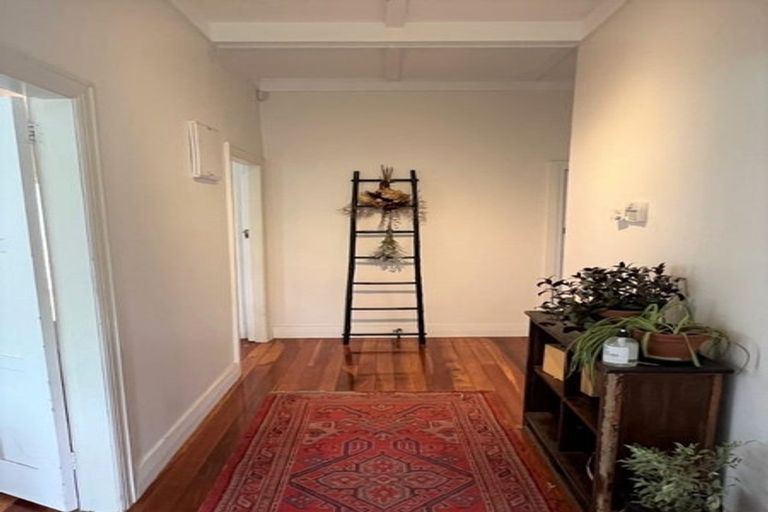 Photo of property in 30 Arabi Street, Sandringham, Auckland, 1041