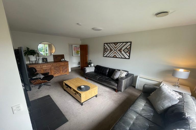 Photo of property in 18 Greendale Avenue, Avonhead, Christchurch, 8042