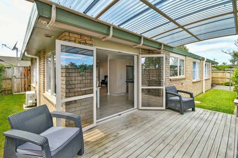 Photo of property in 25c Youngs Road, Papakura, 2110