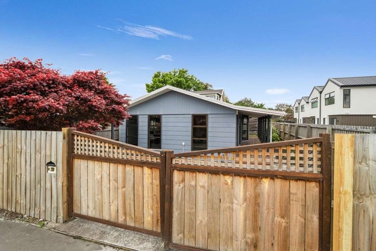Photo of property in 2/42 Heywood Terrace, Richmond, Christchurch, 8013