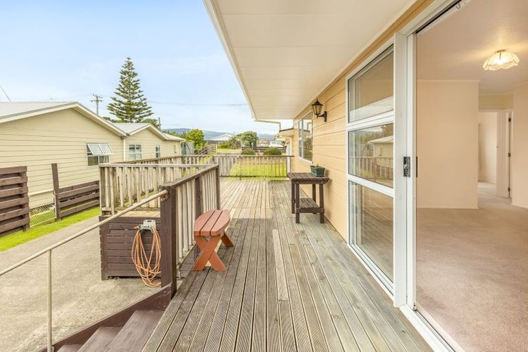 Photo of property in 31 Gawler Street, Te Horo Beach, Otaki, 5581