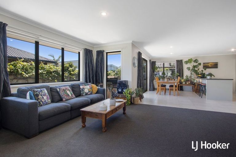 Photo of property in 32 Reel Road, Athenree, Waihi Beach, 3611