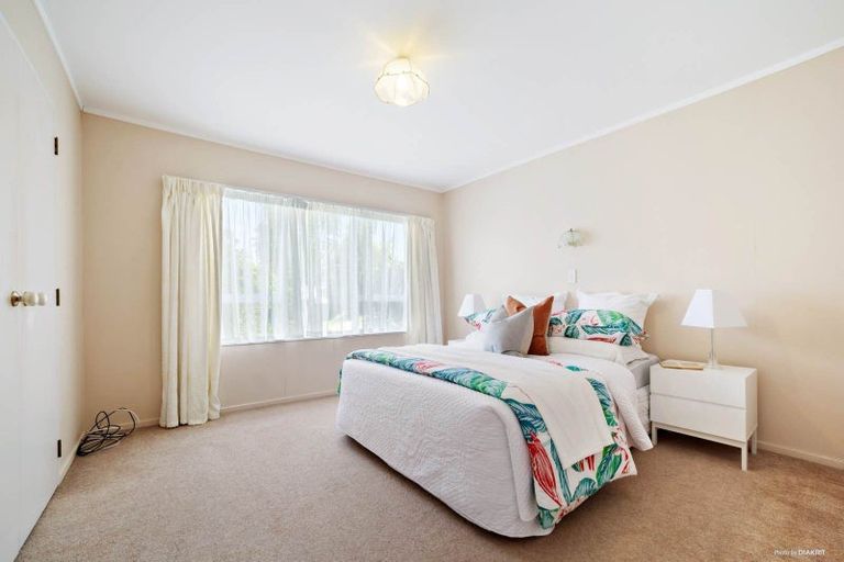 Photo of property in 1/16 Williamson Avenue, Belmont, Auckland, 0622