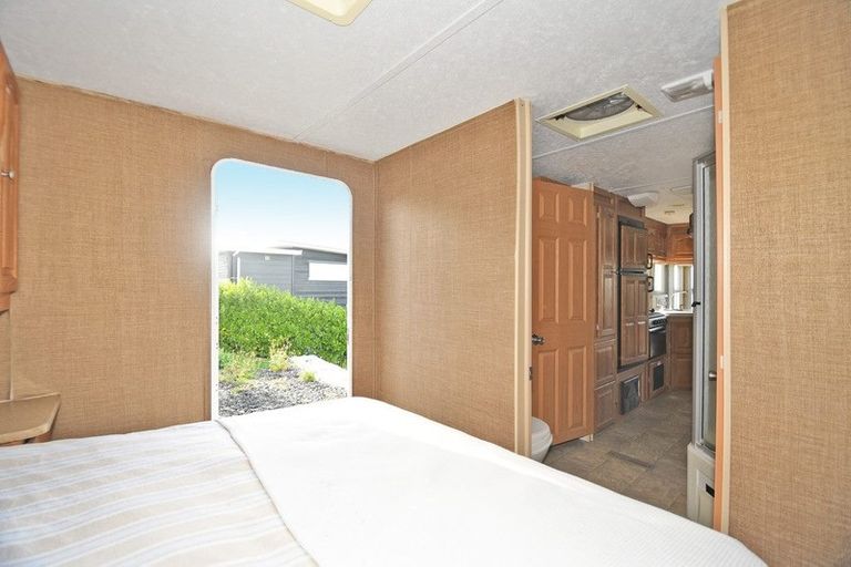 Photo of property in 22 Barrier View Road, Leigh, 0985