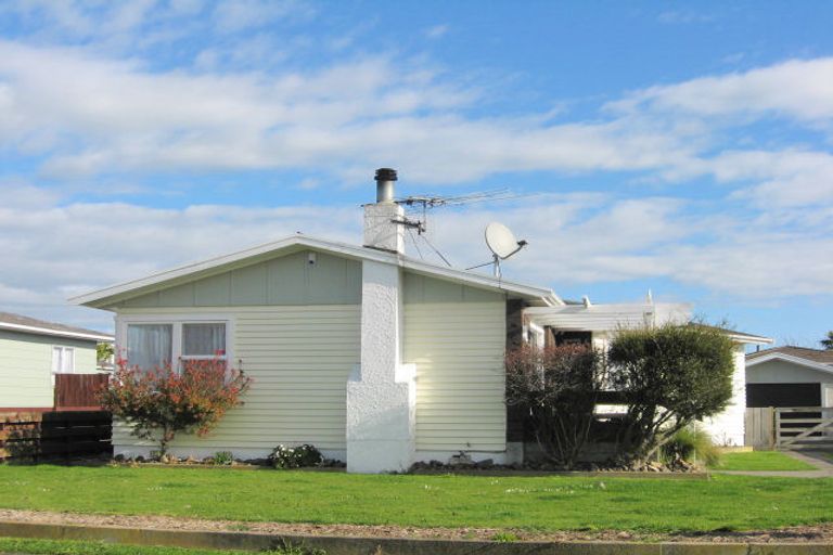 Photo of property in 8 Grey Street, Levin, 5510