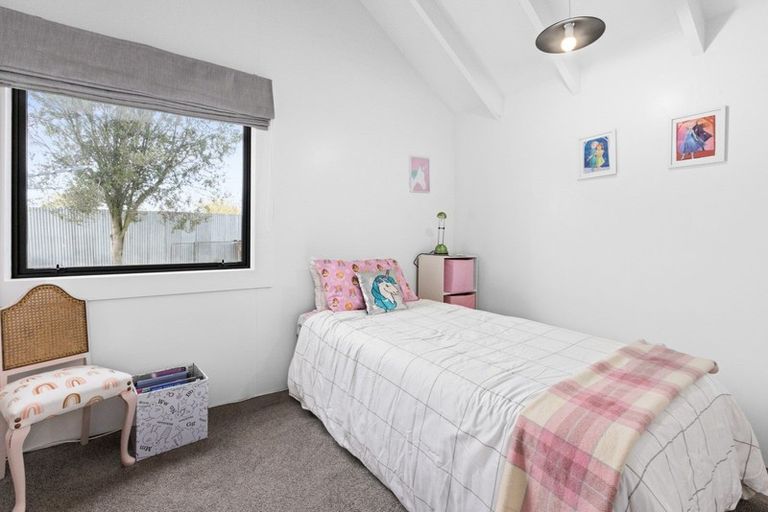 Photo of property in 69 Lipscombe Crescent, Havelock North, 4130