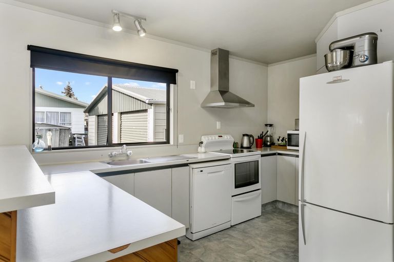 Photo of property in 23 Arthur Crescent, Hilltop, Taupo, 3330