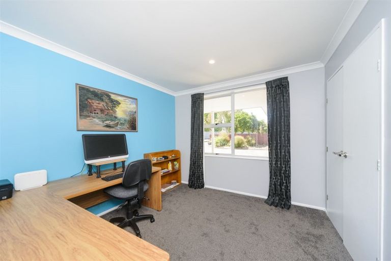 Photo of property in 30 Pirinoa Street, Feilding, 4702