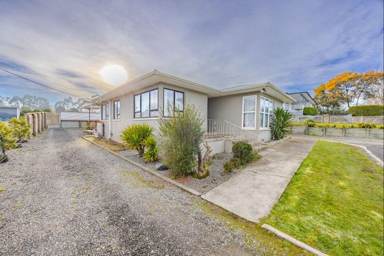 Photo of property in 12 Tamumu Road, Waipawa, 4210