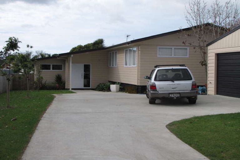 Photo of property in 8 Isobel Road, Greenhithe, Auckland, 0632