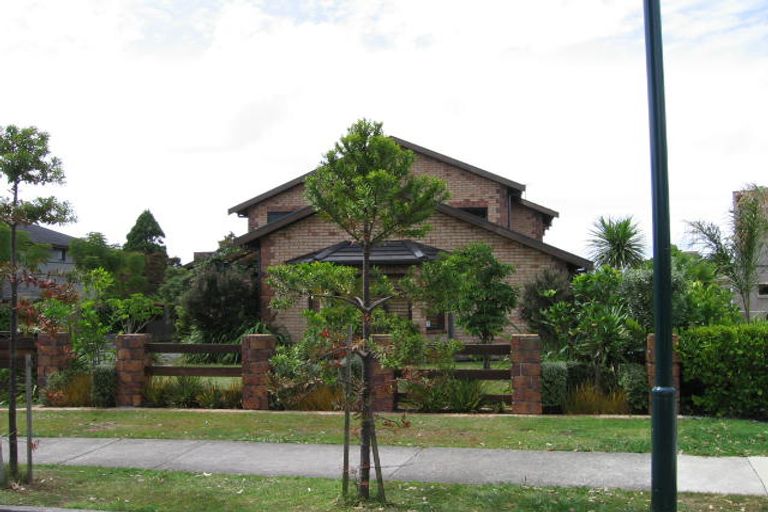 Photo of property in 8 Centennial Place, Campbells Bay, Auckland, 0630