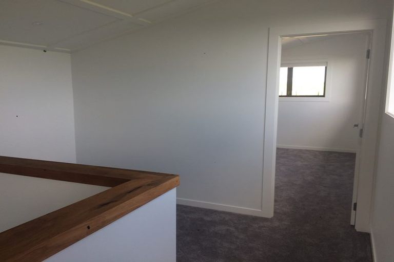 Photo of property in 37 Munros Road, Clevedon, Papakura, 2582