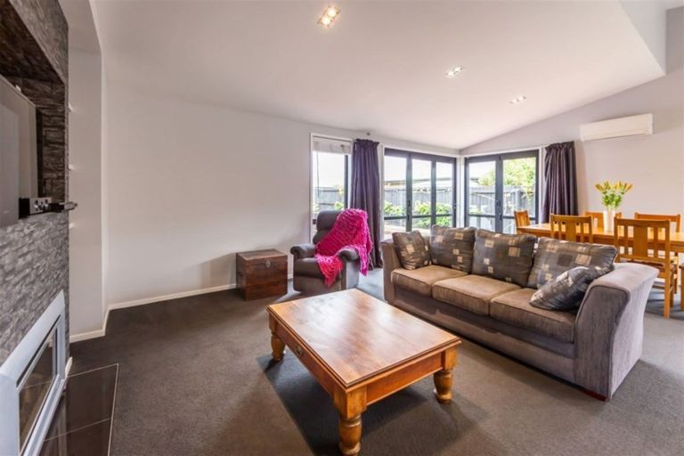 Photo of property in 6 Hyde Place, Halswell, Christchurch, 8025