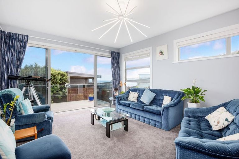 Photo of property in 5 Seascape View, Paremata, Porirua, 5024