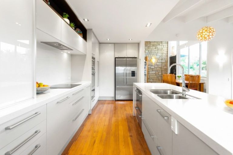 Photo of property in 1/6 Montrose Terrace, Mairangi Bay, Auckland, 0630