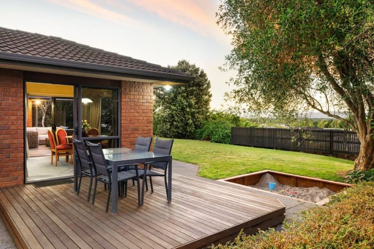 Photo of property in 19 Castleton Way, Flagstaff, Hamilton, 3210