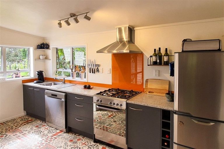 Photo of property in 33 Settlement Road, Kawakawa, 0210