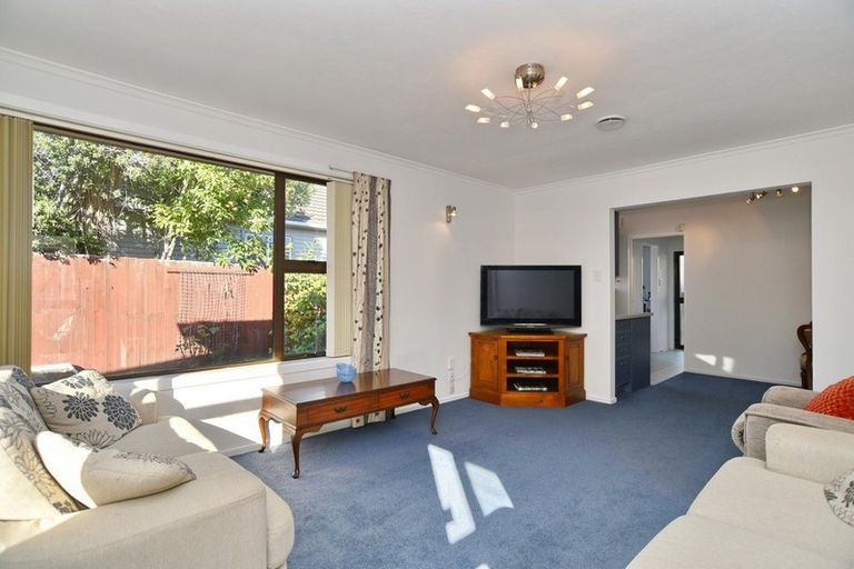 Photo of property in 2 Sawyers Arms Road, Northcote, Christchurch, 8052