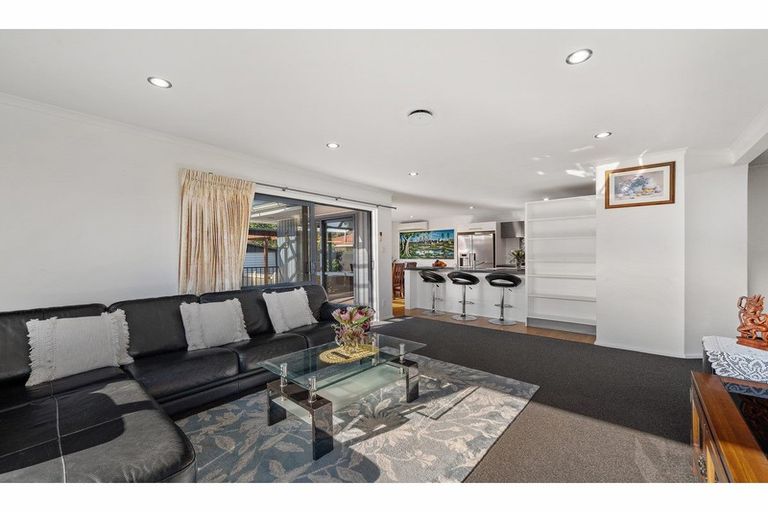Photo of property in 46 Denise Crescent, Hornby, Christchurch, 8042
