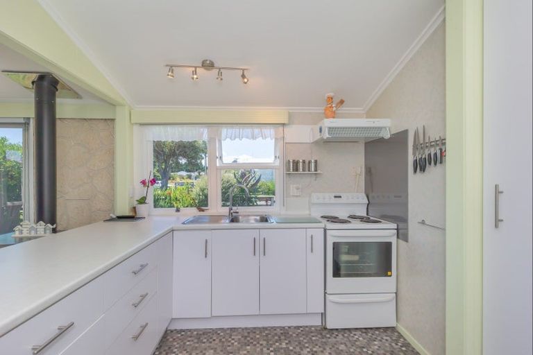 Photo of property in 63 Koputara Road, Himatangi Beach, Foxton, 4891