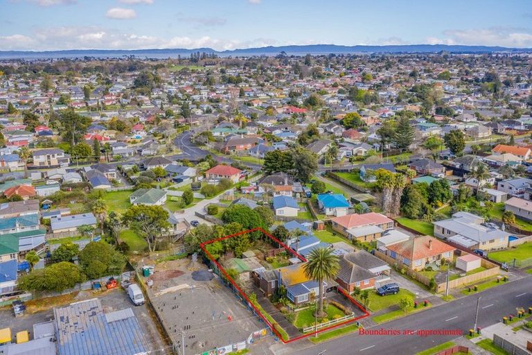 Photo of property in 51 Churchill Avenue, Manurewa, Auckland, 2102