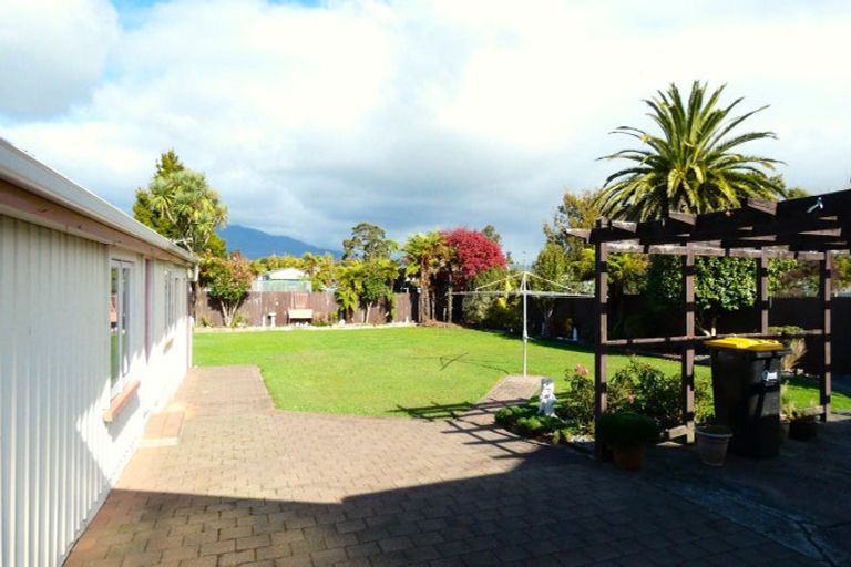 Photo of property in 22 Roebuck Street, Westport, 7825