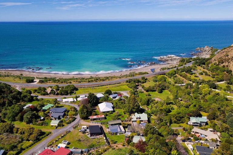 Photo of property in 6 Valley Road, Goose Bay, Kaikoura, 7374