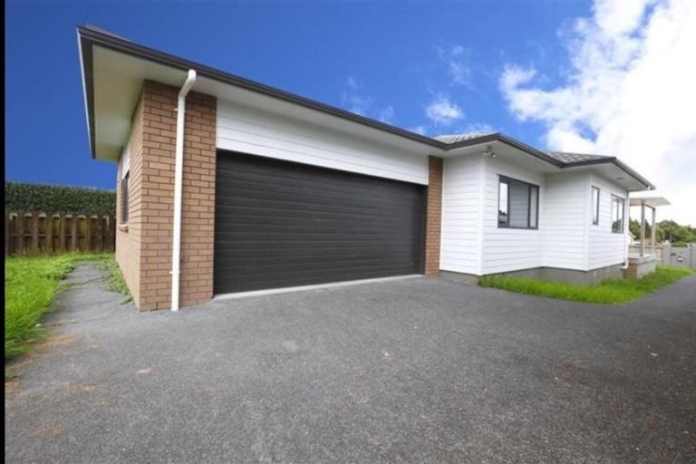 Photo of property in 9 Tapu Road, Huapai, Kumeu, 0810