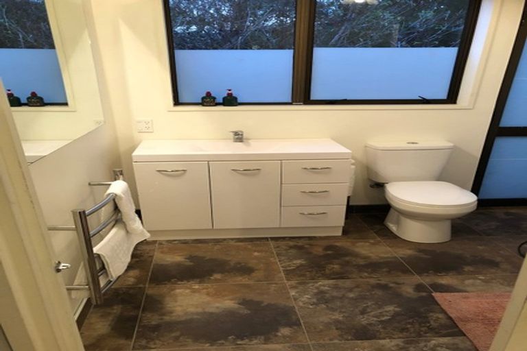 Photo of property in 23 Governors Bay - Teddington Road, Allandale, Lyttelton, 8971