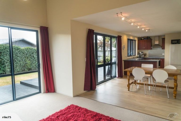 Photo of property in 5 Mystery Grove, Lake Hayes, Queenstown, 9304