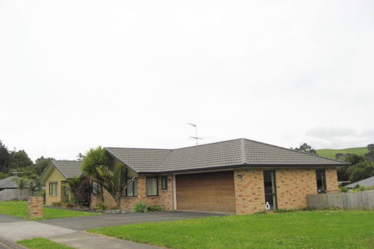Photo of property in 36 Solan Drive, Waimauku, 0812