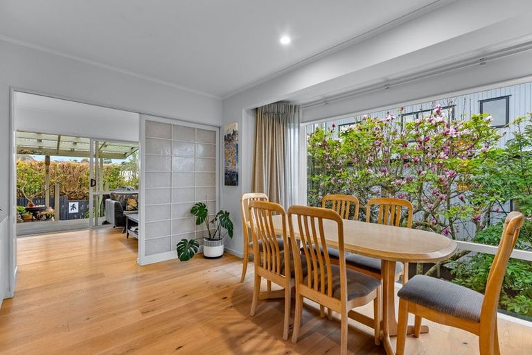 Photo of property in 21 Hastings Road, Mairangi Bay, Auckland, 0630