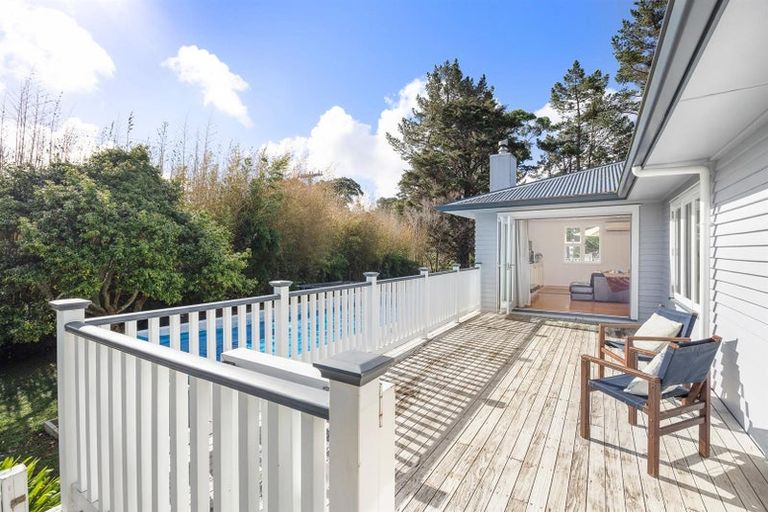 Photo of property in 603 Peak Road, Helensville, 0875