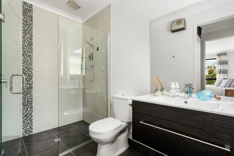 Photo of property in 21 Benmore Crescent, Pyes Pa, Tauranga, 3112