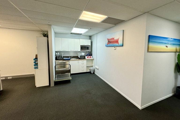 Photo of property in 2 Heather Street, Mangawhai Heads, Mangawhai, 0505