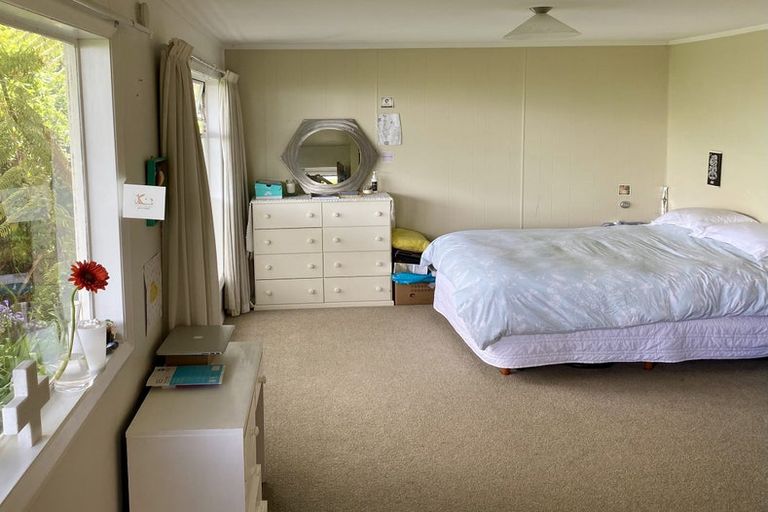 Photo of property in 70 Homebush Road, Khandallah, Wellington, 6035