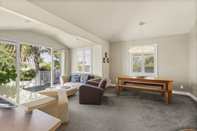 Photo of property in 52 Westmere Crescent, Westmere, Auckland, 1022