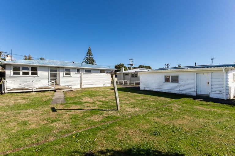 Photo of property in 48 Lupin Road, Otaki, 5512
