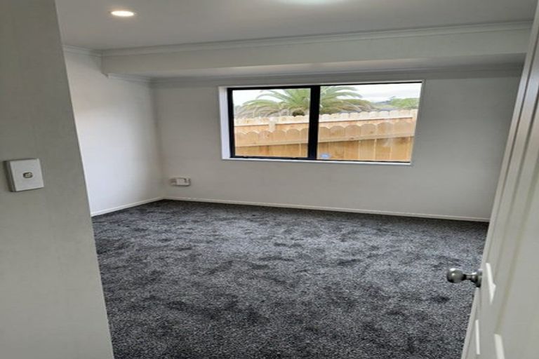 Photo of property in 5 Attymon Lane, East Tamaki, Auckland, 2016