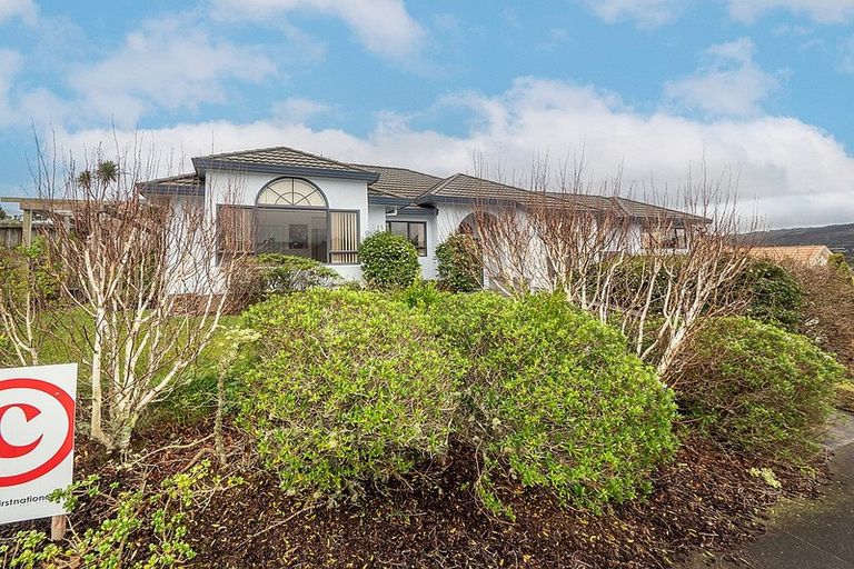 Photo of property in 1 Radstock Grove, Churton Park, Wellington, 6037