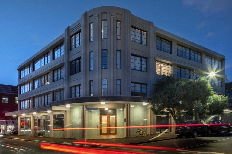 Photo of property in 307/3 Roxburgh Street, Mount Victoria, Wellington, 6011