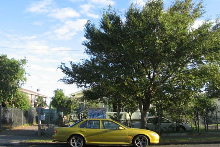 Photo of property in 62 Avenue Road, Otahuhu, Auckland, 1062