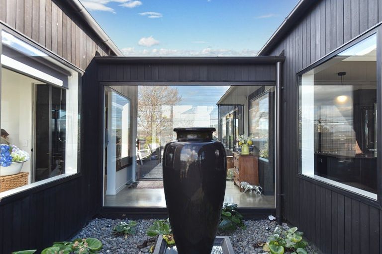 Photo of property in 162 Kawaha Point Road, Kawaha Point, Rotorua, 3010